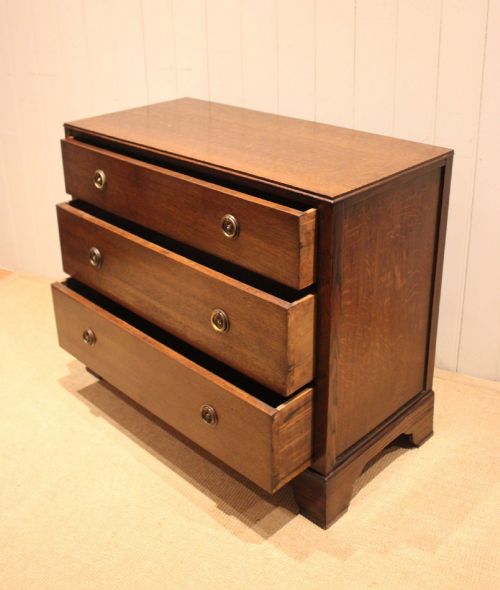 EARLY 20TH CENTURY OAK CHEST OF DRAWERS - ADDITIONAL PHOTO 7