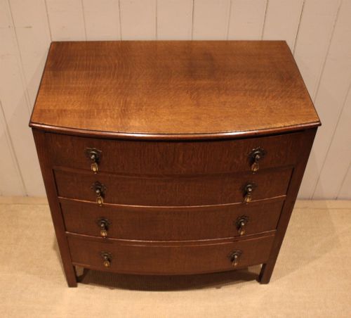 OAK BOW FRONT CHEST OF DRAWERS - ADDITIONAL PHOTO 3