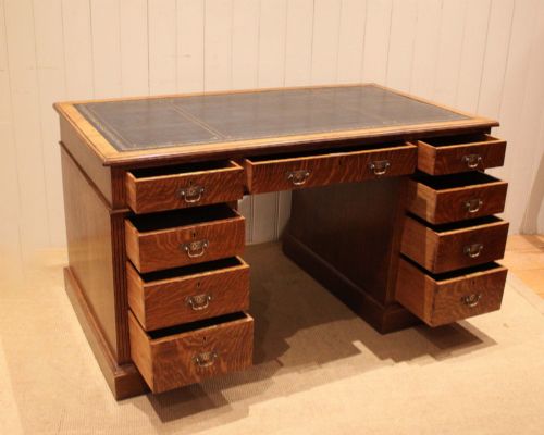 LARGE EDWARDIAN FIGURED OAK PEDESTAL DESK - ADDITIONAL PHOTO 6