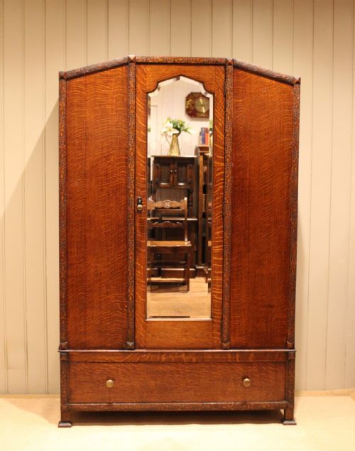 EARLY 20TH CENTURY OAK MIRRORED WARDROBE - ADDITIONAL PHOTO 2