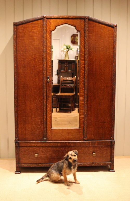 EARLY 20TH CENTURY OAK MIRRORED WARDROBE - ADDITIONAL PHOTO 3