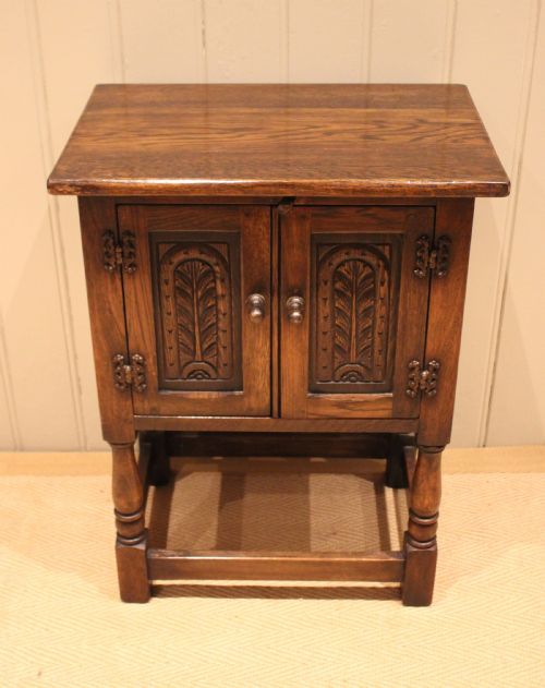 SMALL CARVED OAK SIDE CABINET - ADDITIONAL PHOTO 2