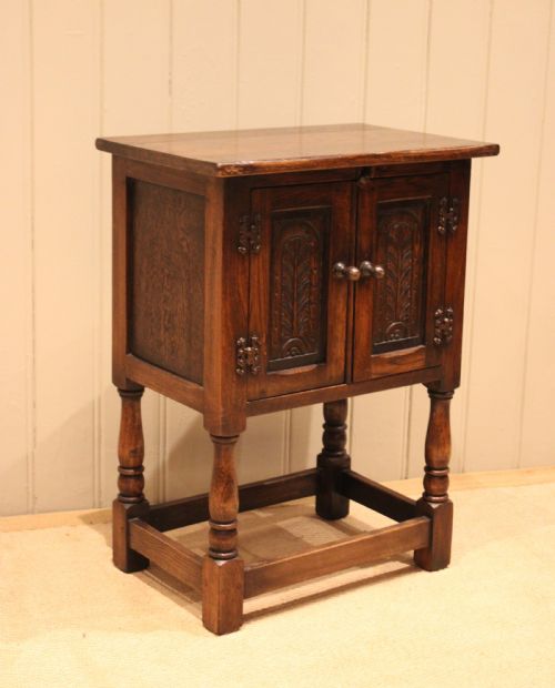 SMALL CARVED OAK SIDE CABINET - ADDITIONAL PHOTO 9