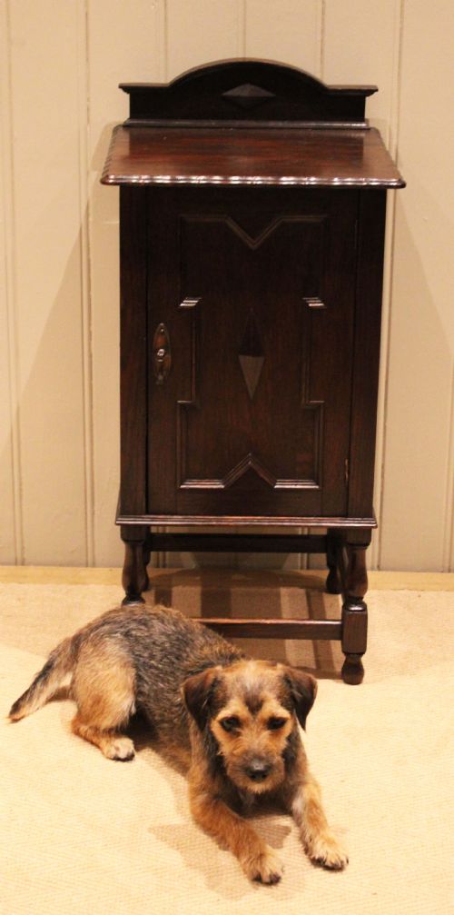 DARK OAK BEDSIDE CABINET - ADDITIONAL PHOTO 9