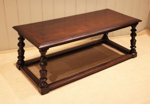SOLID DARK OAK COFFEE TABLE - ADDITIONAL PHOTO 4