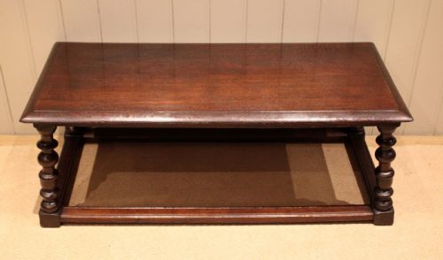 SOLID DARK OAK COFFEE TABLE - ADDITIONAL PHOTO 9