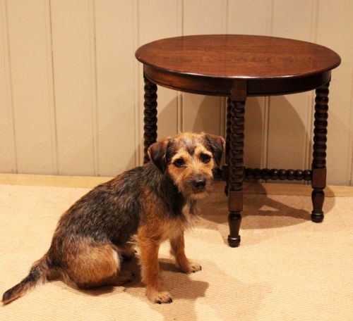 SMALL OAK OVAL TABLE - ADDITIONAL PHOTO 3