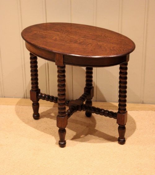 SMALL OAK OVAL TABLE - ADDITIONAL PHOTO 5