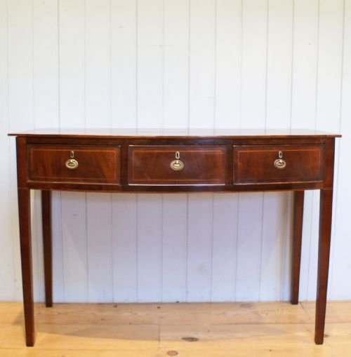 Late Georgian Break Bow Fronted Mahogany Side Table