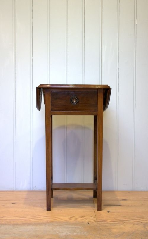 Edwardian Mahogany Drop Leaf Table