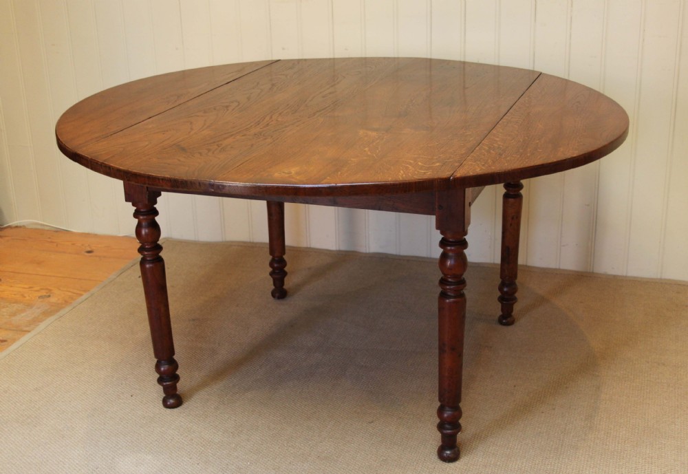 Large Solid Oak Round Table 