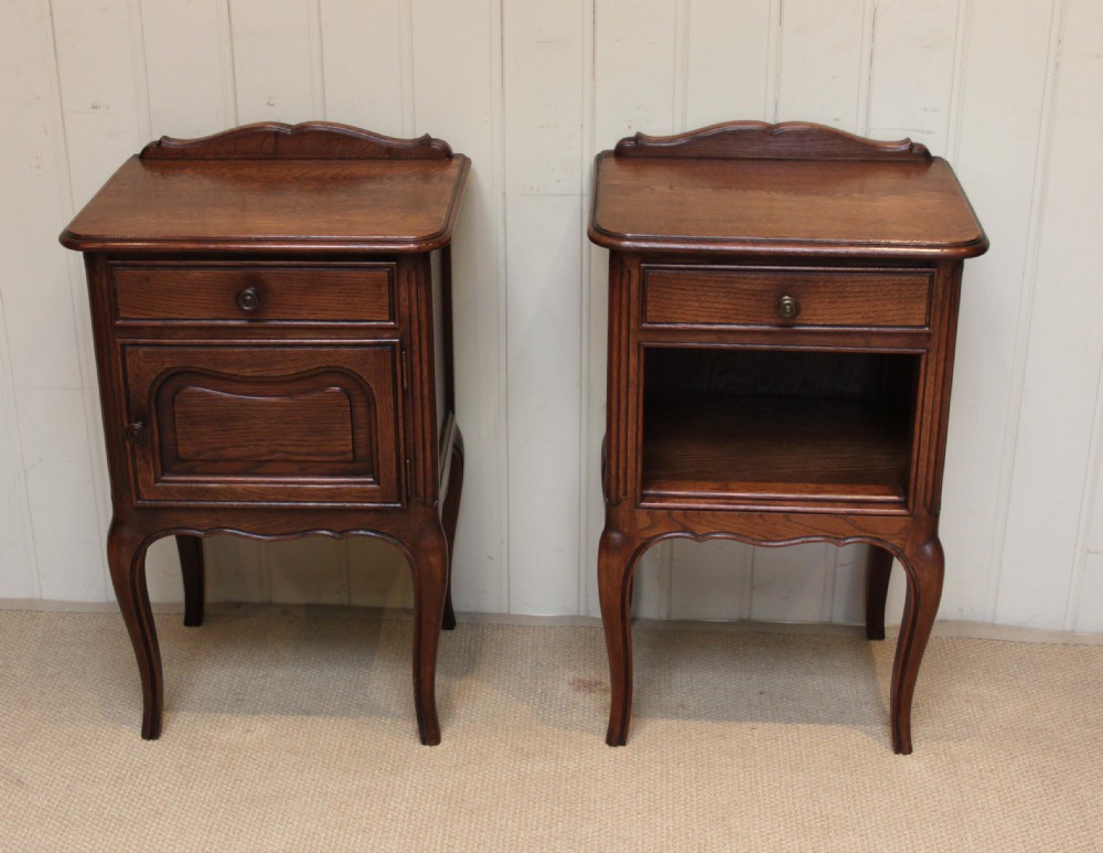 Pair Of Oak Bedside Cabinets 