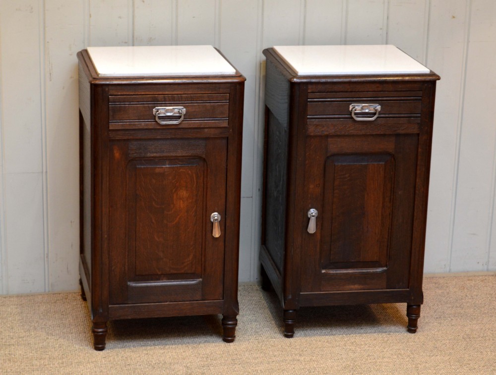 Pair Of Oak Bedside Cabinets 