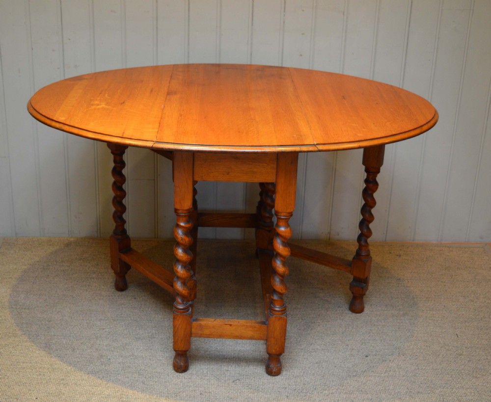 Light Oak Gateleg Table 