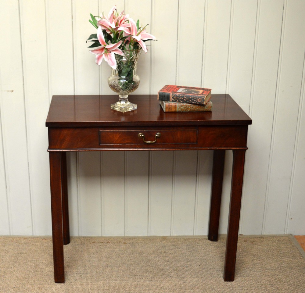Victorian Mahogany Side Table