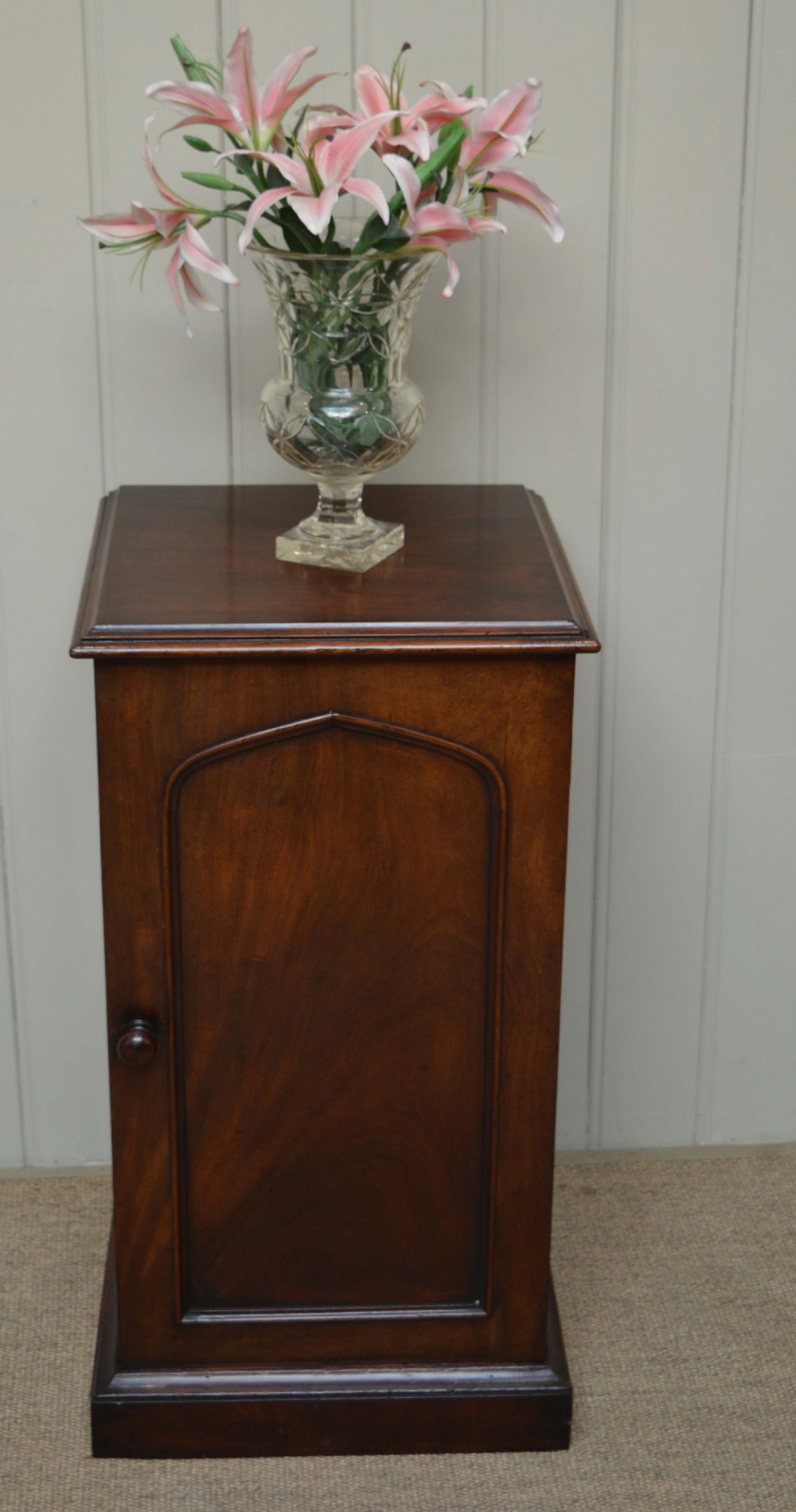 Victorian Mahogany Pot Cupboard