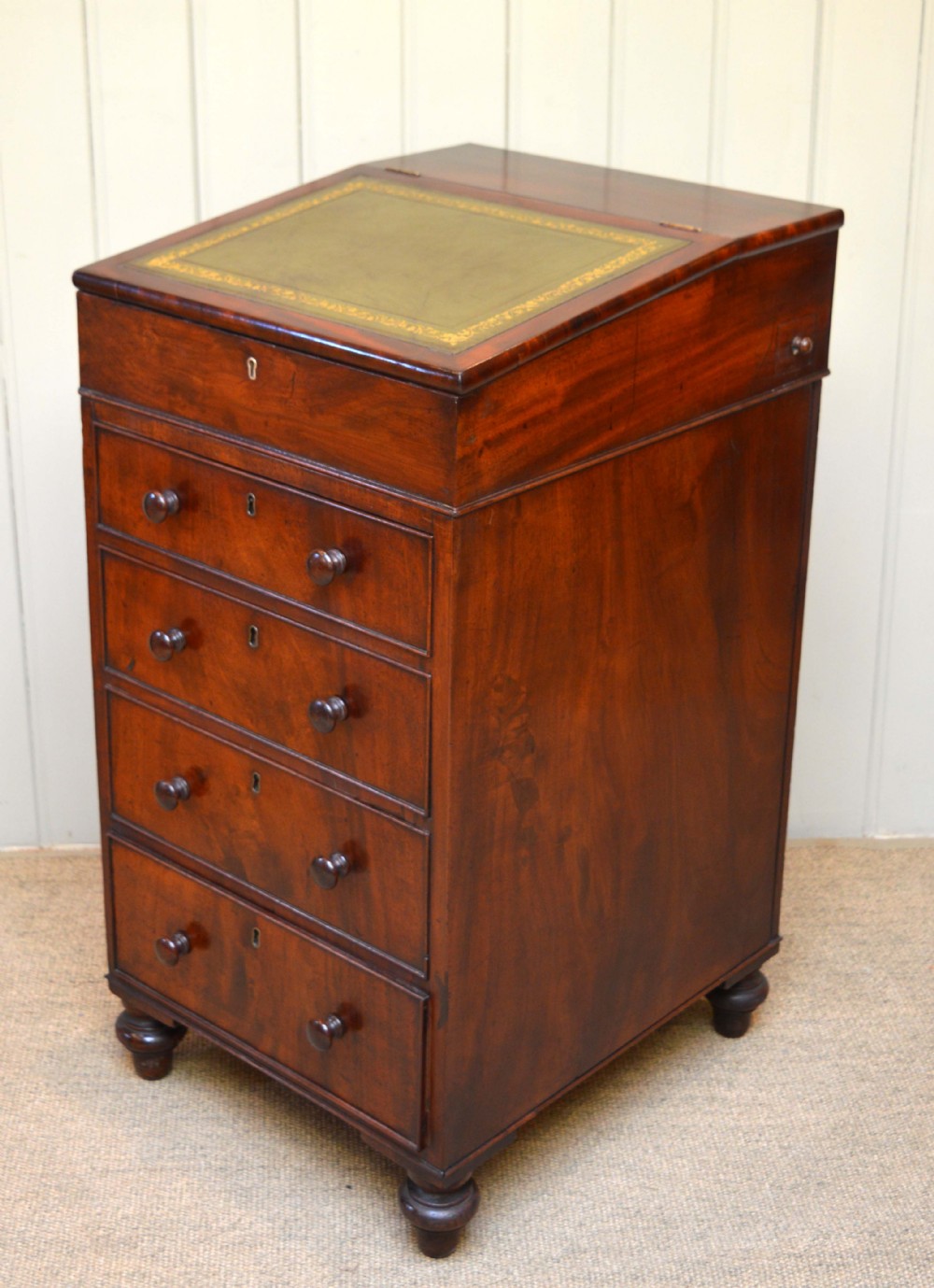 Regency Mahogany Davenport