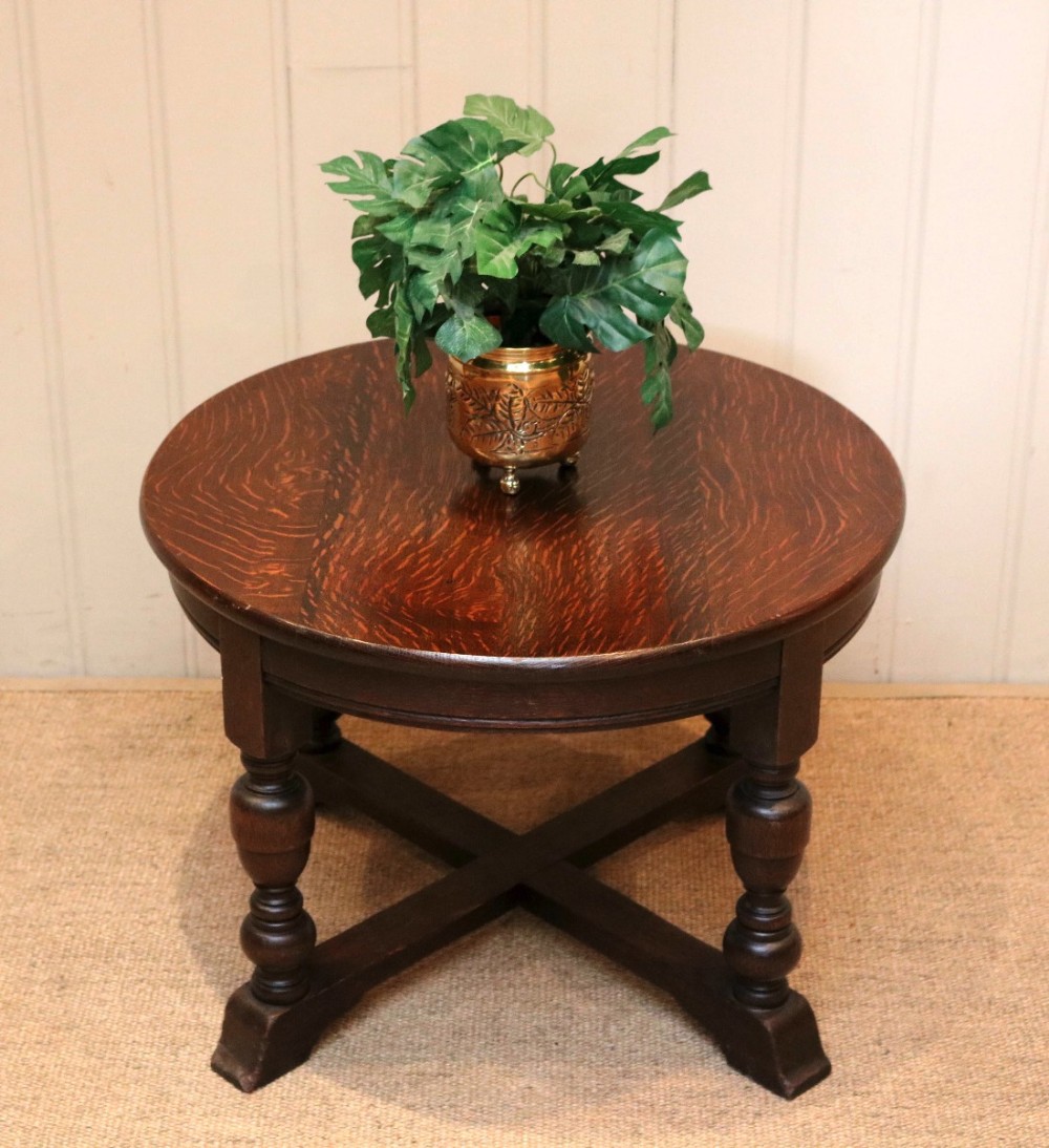 Circular Low Oak Table