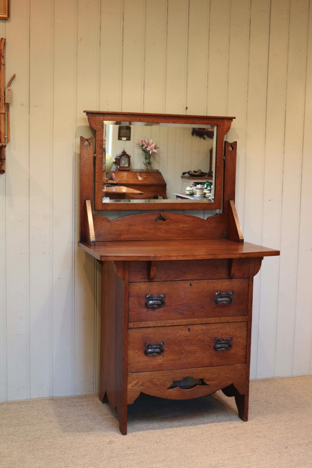 Oak Arts And Crafts Chest Of Drawers 