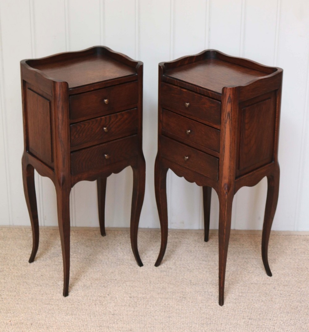 Pair Of Small Proportioned Oak Bedside Cabinets