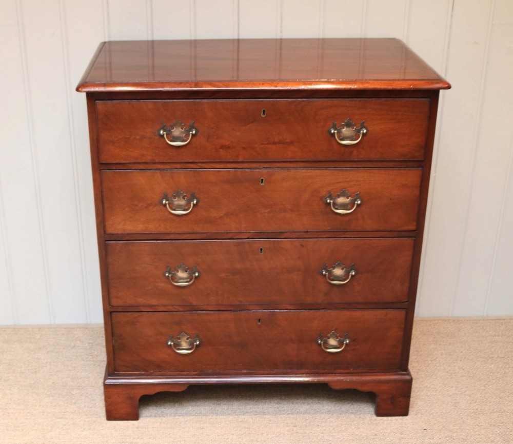 Late Georgian Mahogany Chest Of Drawers