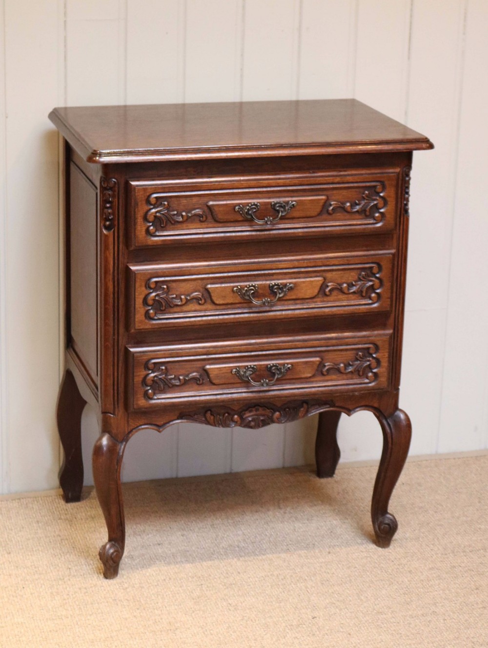 Small Oak Chest Of Drawers