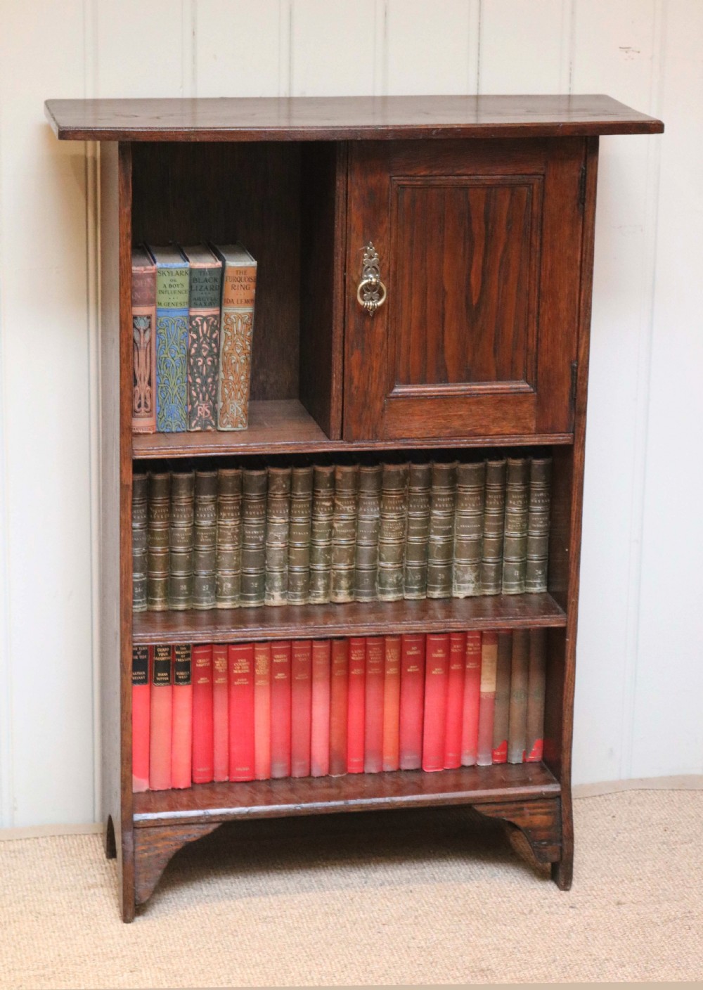 Small Proportioned Oak Bookcase