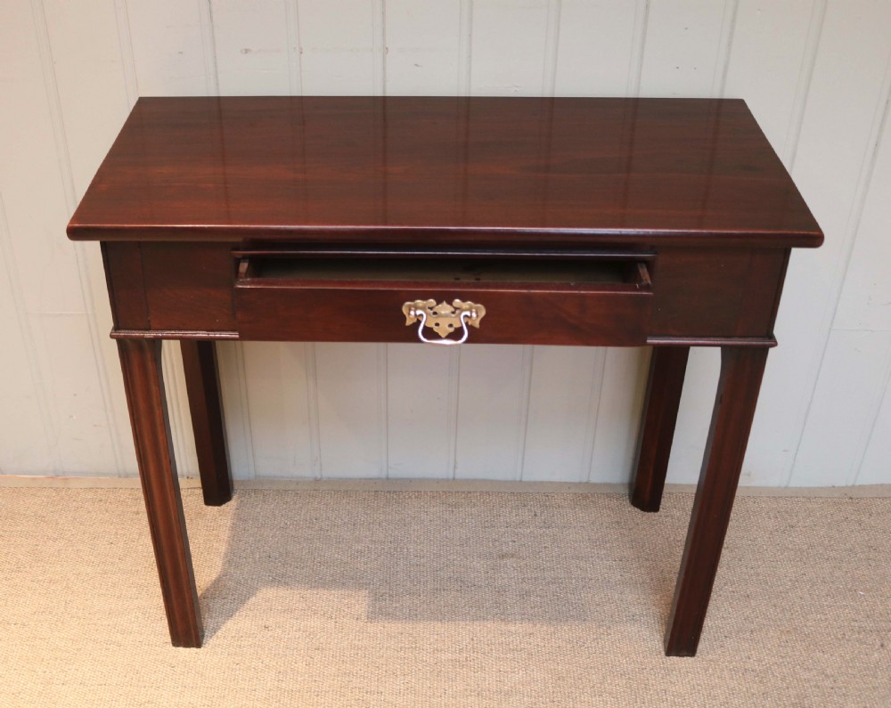 Early 19th Century Mahogany Table View VII