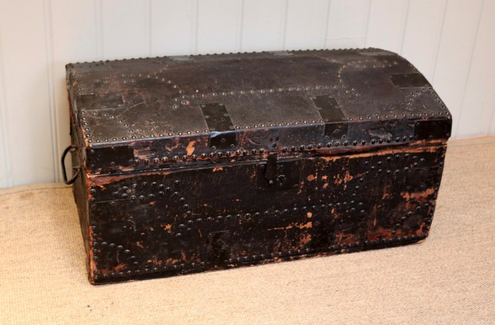 Early 19th Century Leather Trunk  View VIII