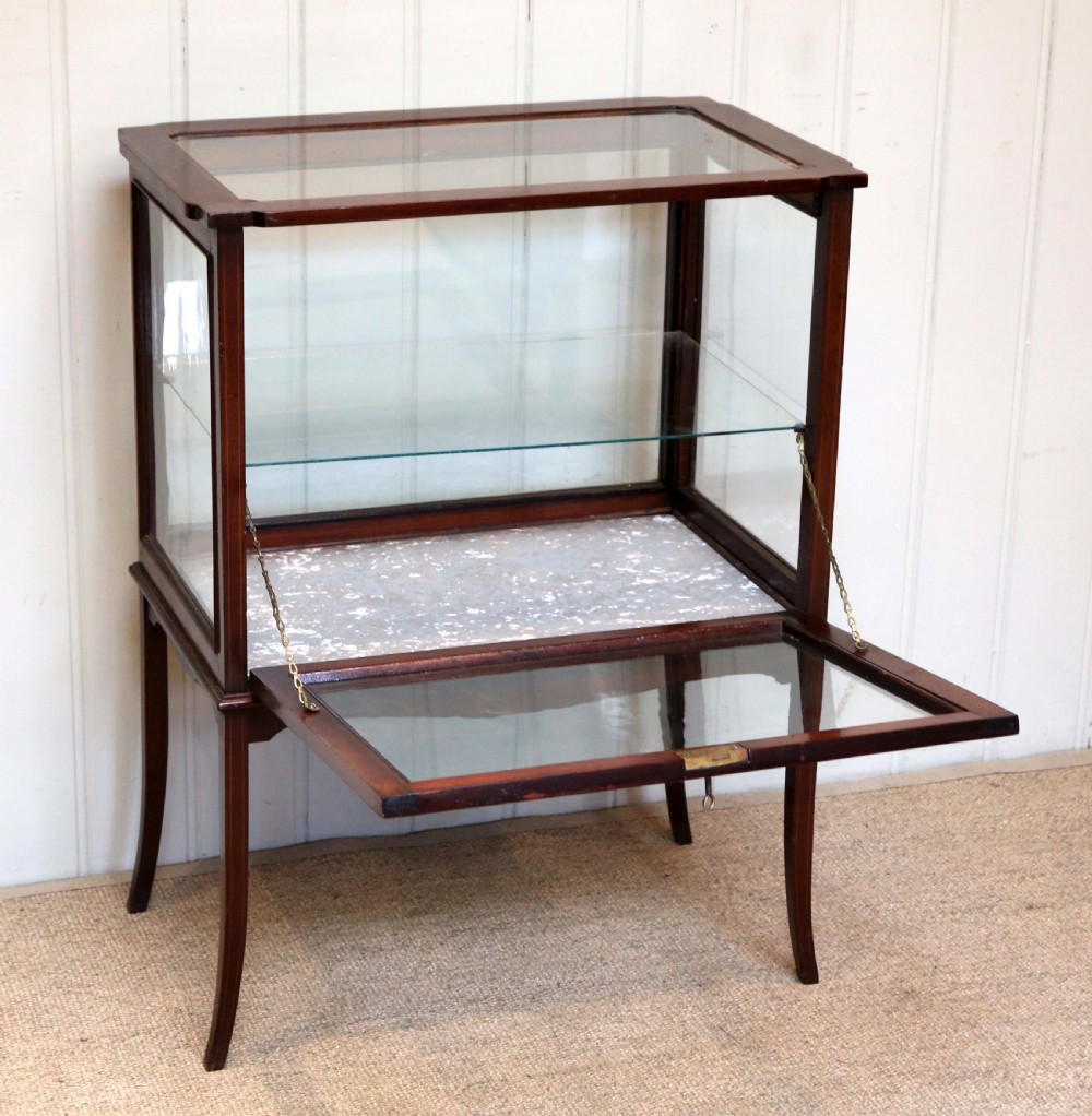 Edwardian Mahogany Bijouterie Display Cabinet View II