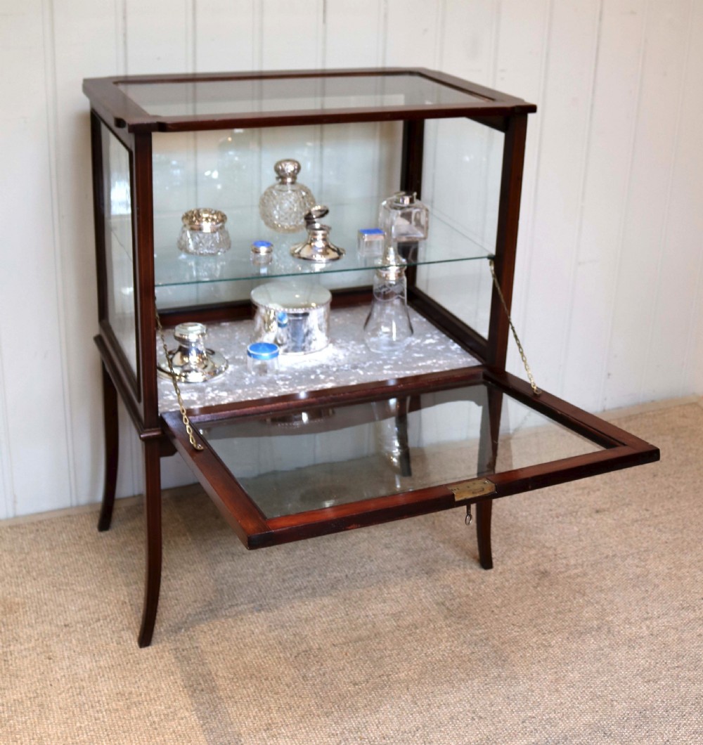 Edwardian Mahogany Bijouterie Display Cabinet View III