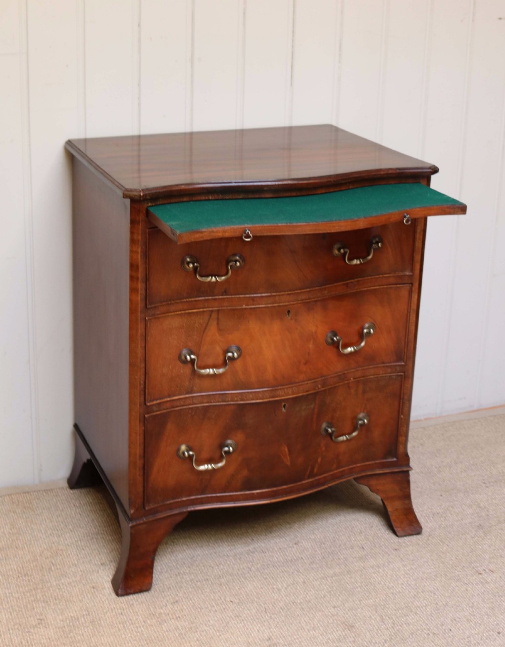 Small Proportioned Mahogany Chest Of Drawers View IV