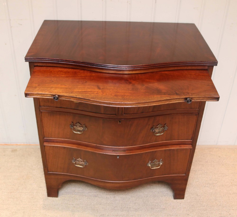 Mahogany Serpentine Front Chest Of Drawers  View III