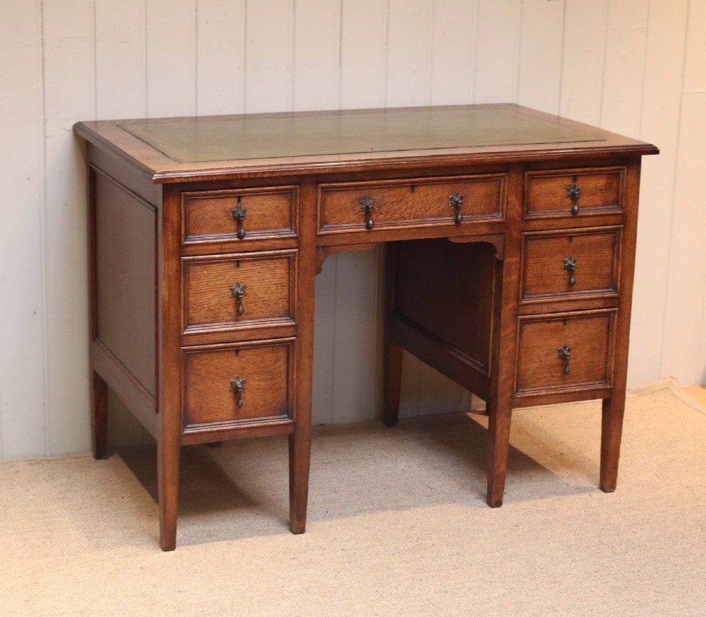Oak Kneehole Desk