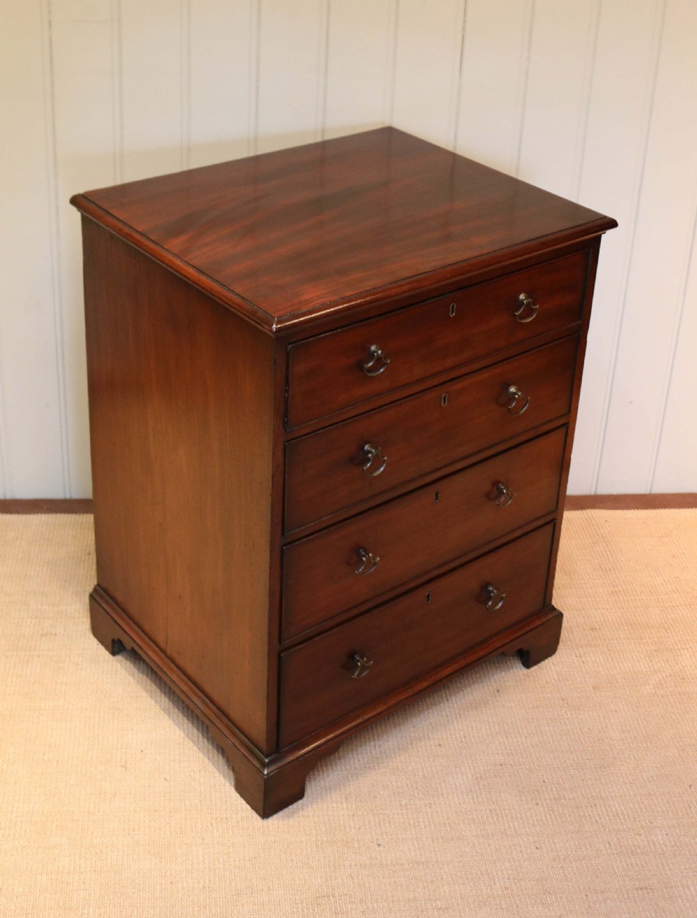 Small Late Georgian Mahogany Chest Of Drawers View V
