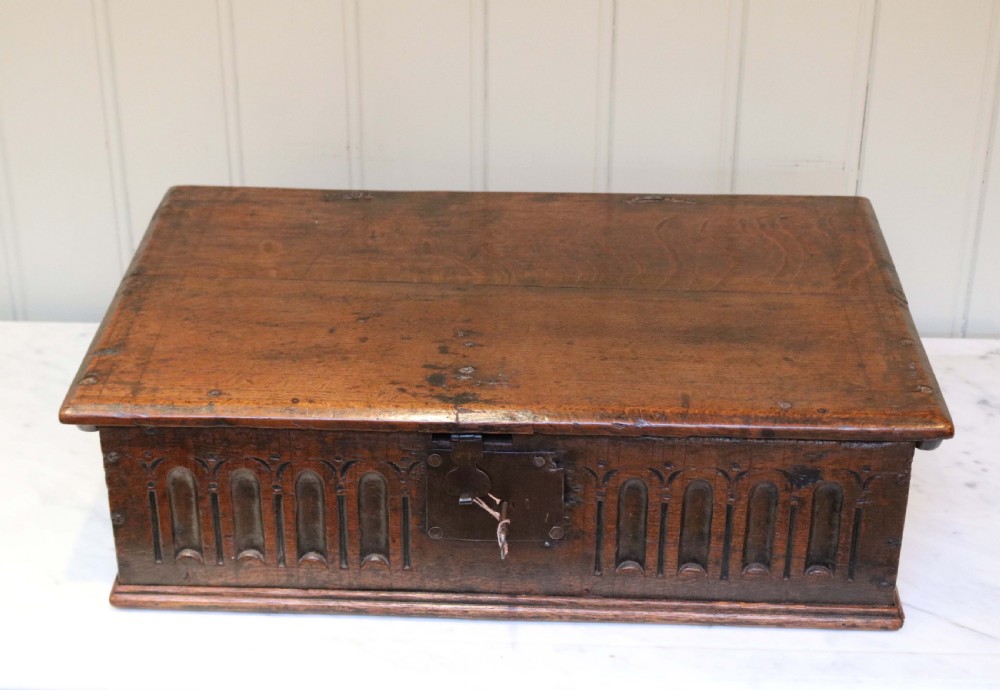 Early 18th Century Oak Bible Box View II