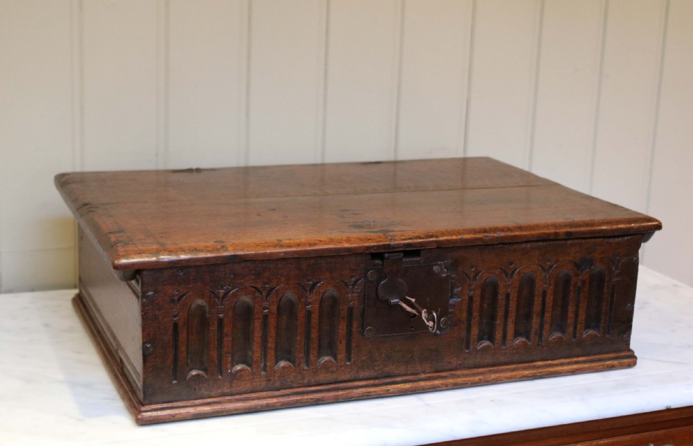 Early 18th Century Oak Bible Box View IV