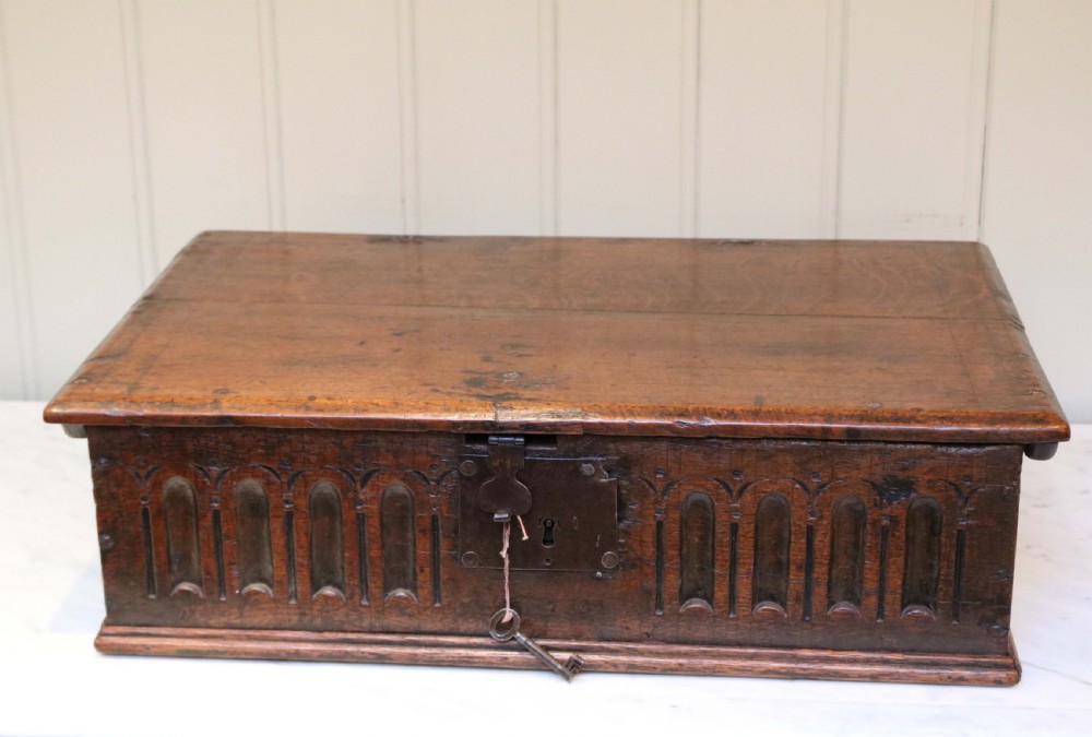 Early 18th Century Oak Bible Box View VII