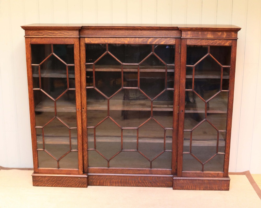 Victorian Oak Breakfront Bookcase  View IV