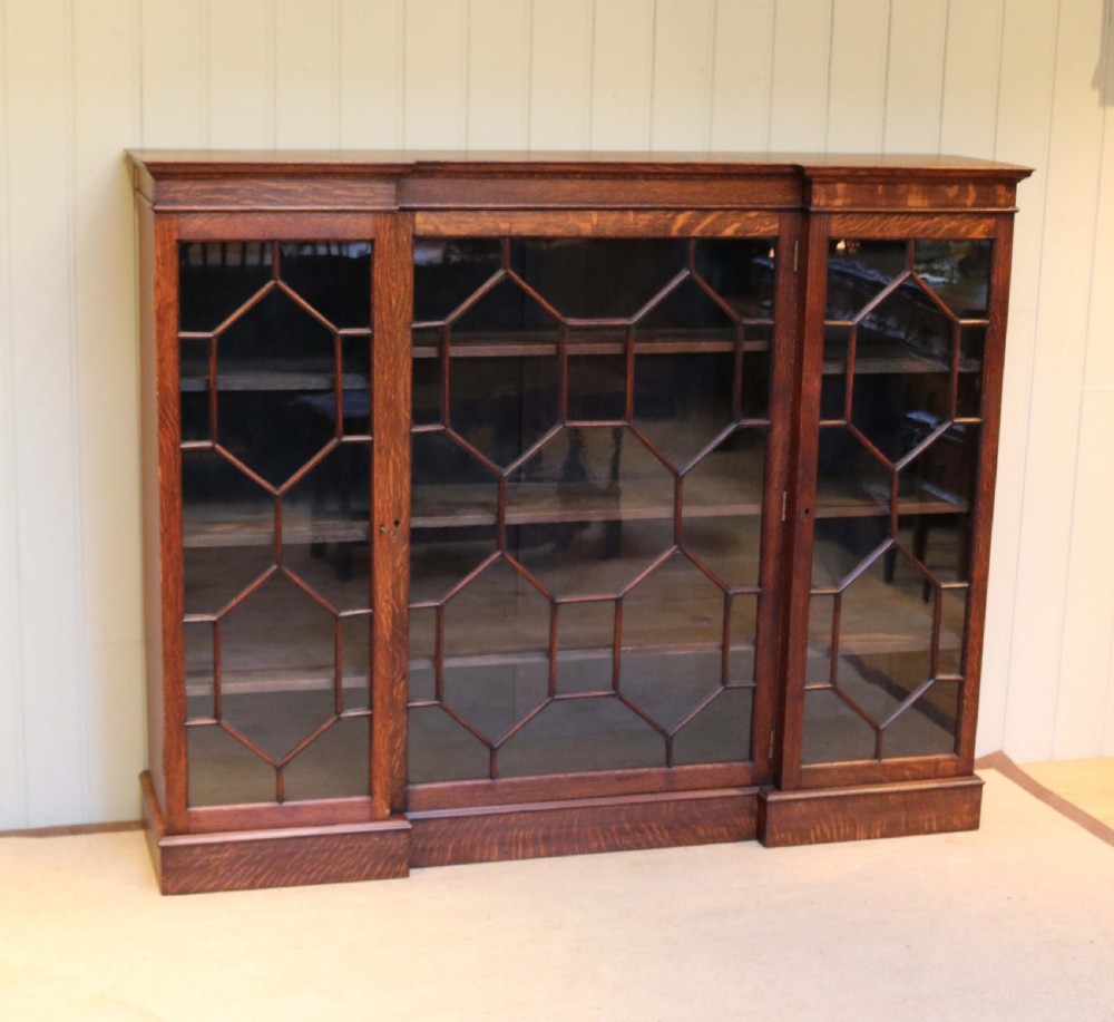 Victorian Oak Breakfront Bookcase  View VI