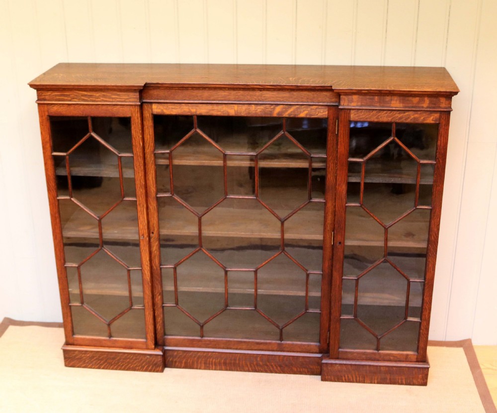 Victorian Oak Breakfront Bookcase  View VIII