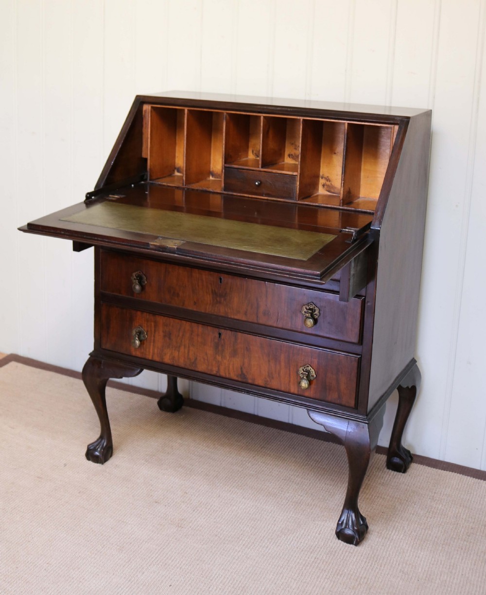 Queen Anne Style Walnut Bureau View V