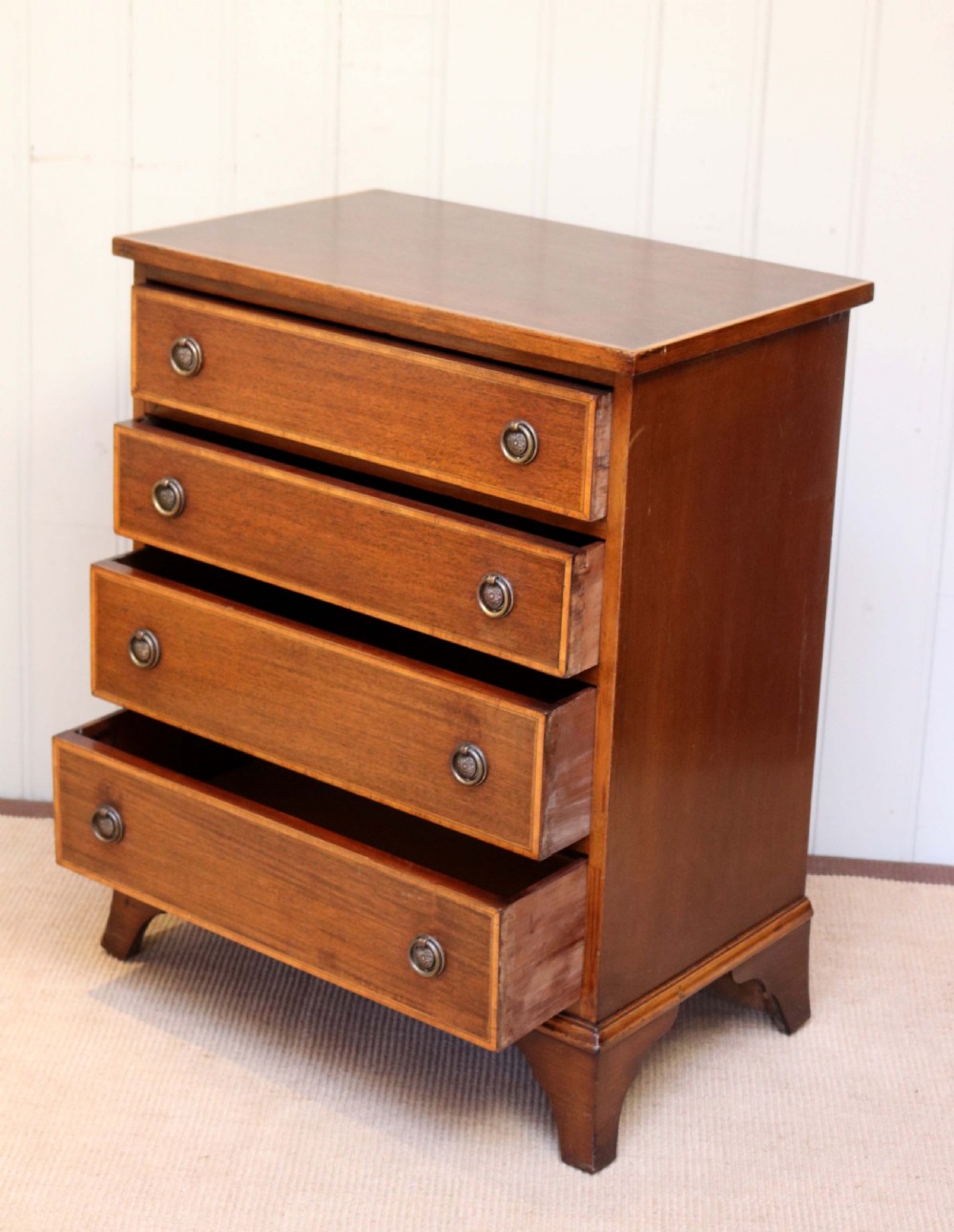 Small Proportioned Mahogany Chest Of Drawers View VII