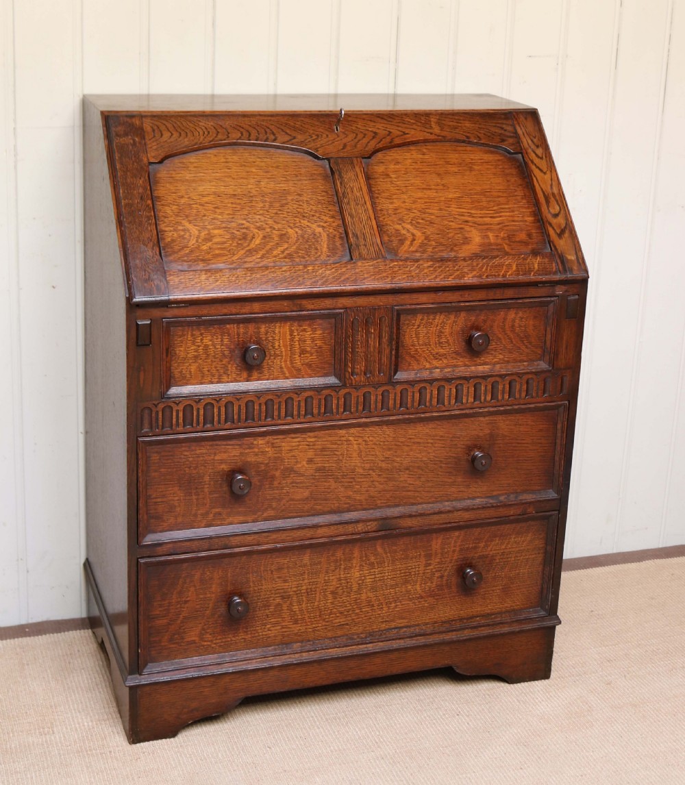 1920s Oak Bureau  View VII