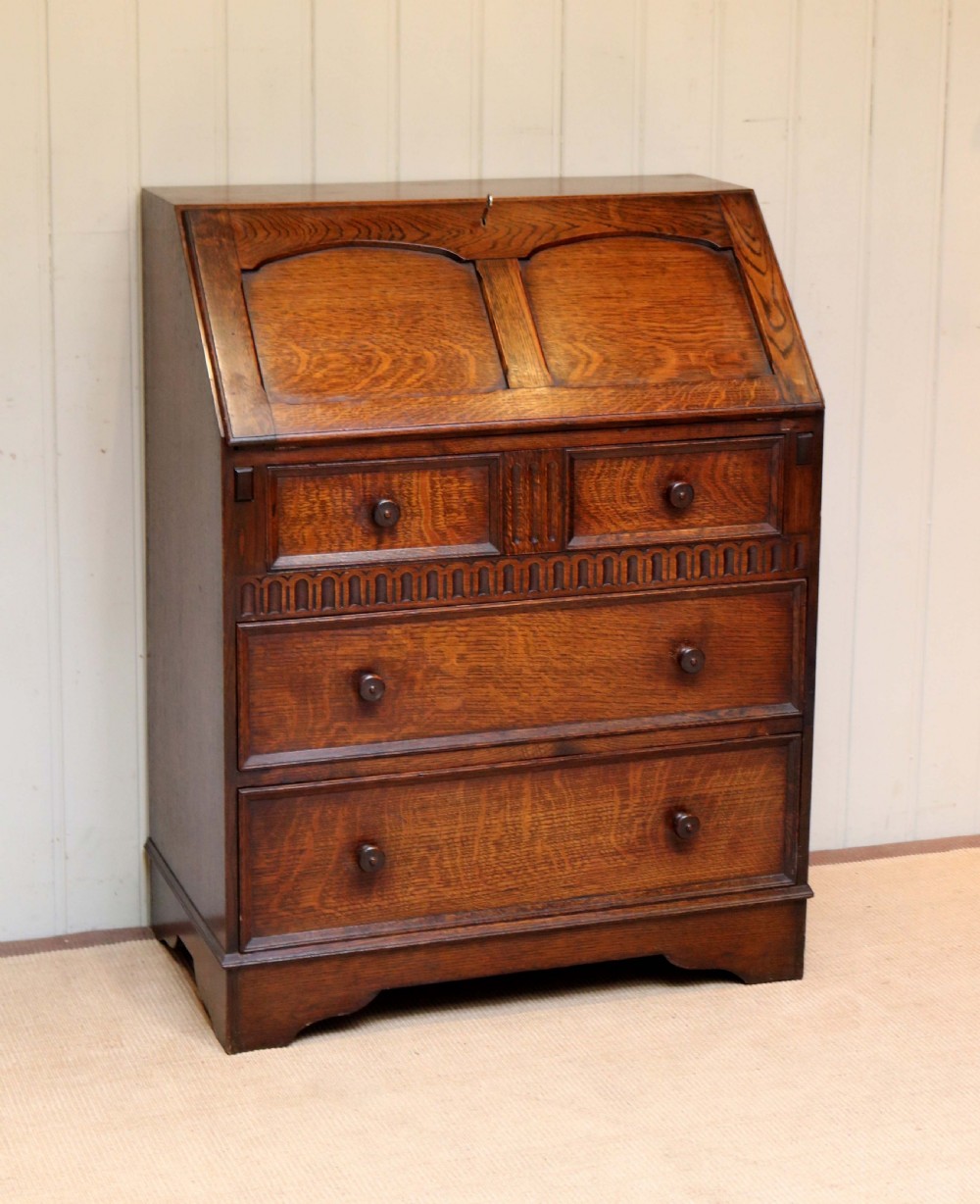 1920s Oak Bureau  View VIII