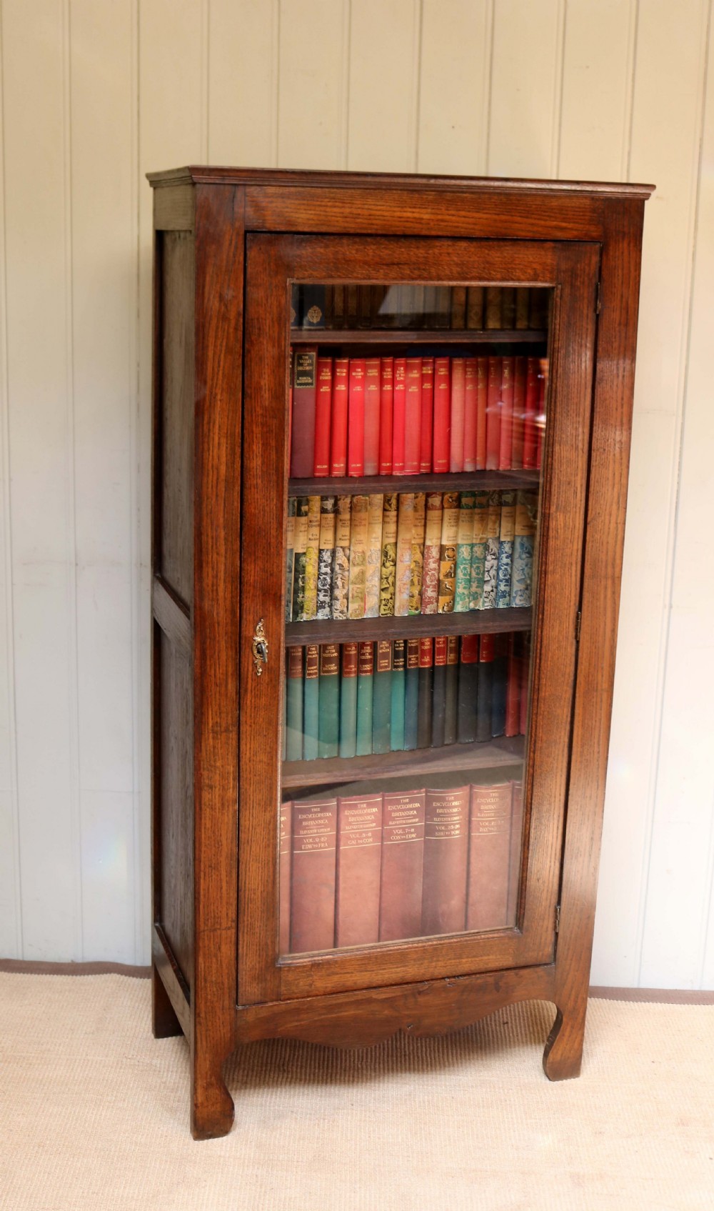 French Oak Cabinet Bookcase View V