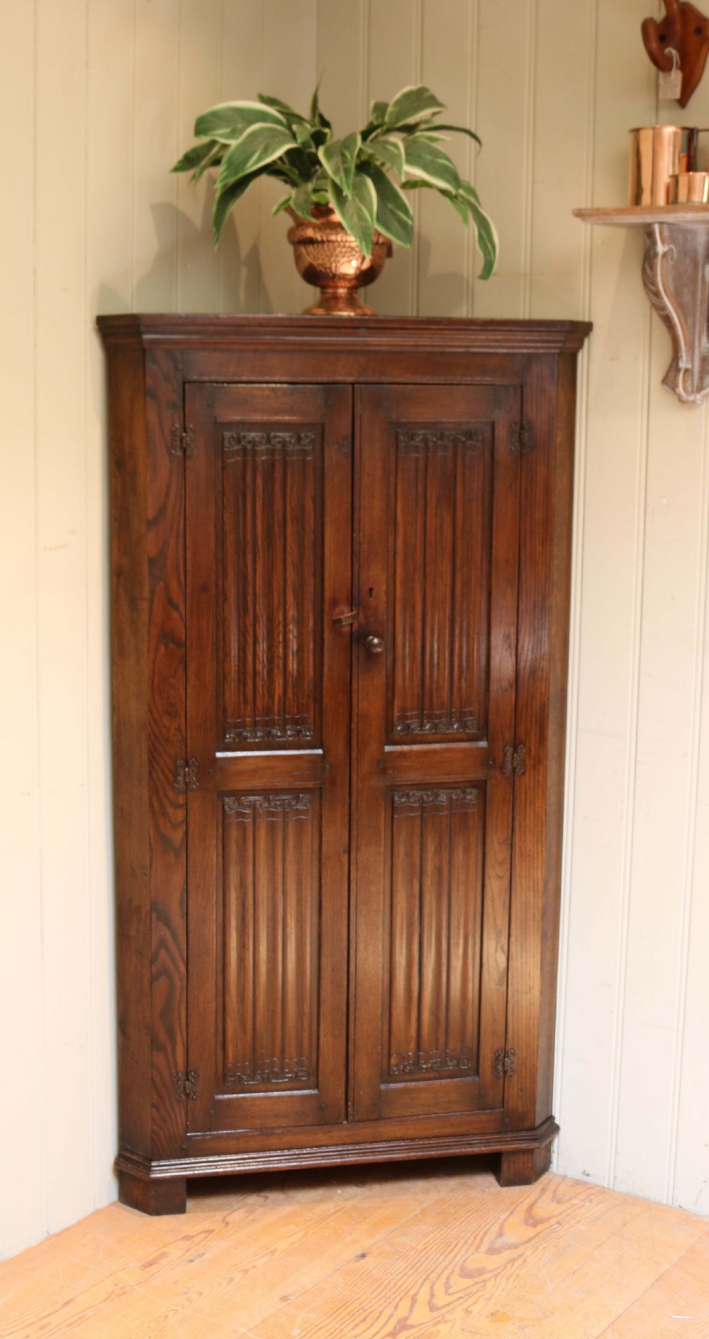 Oak Corner Cupboard View V