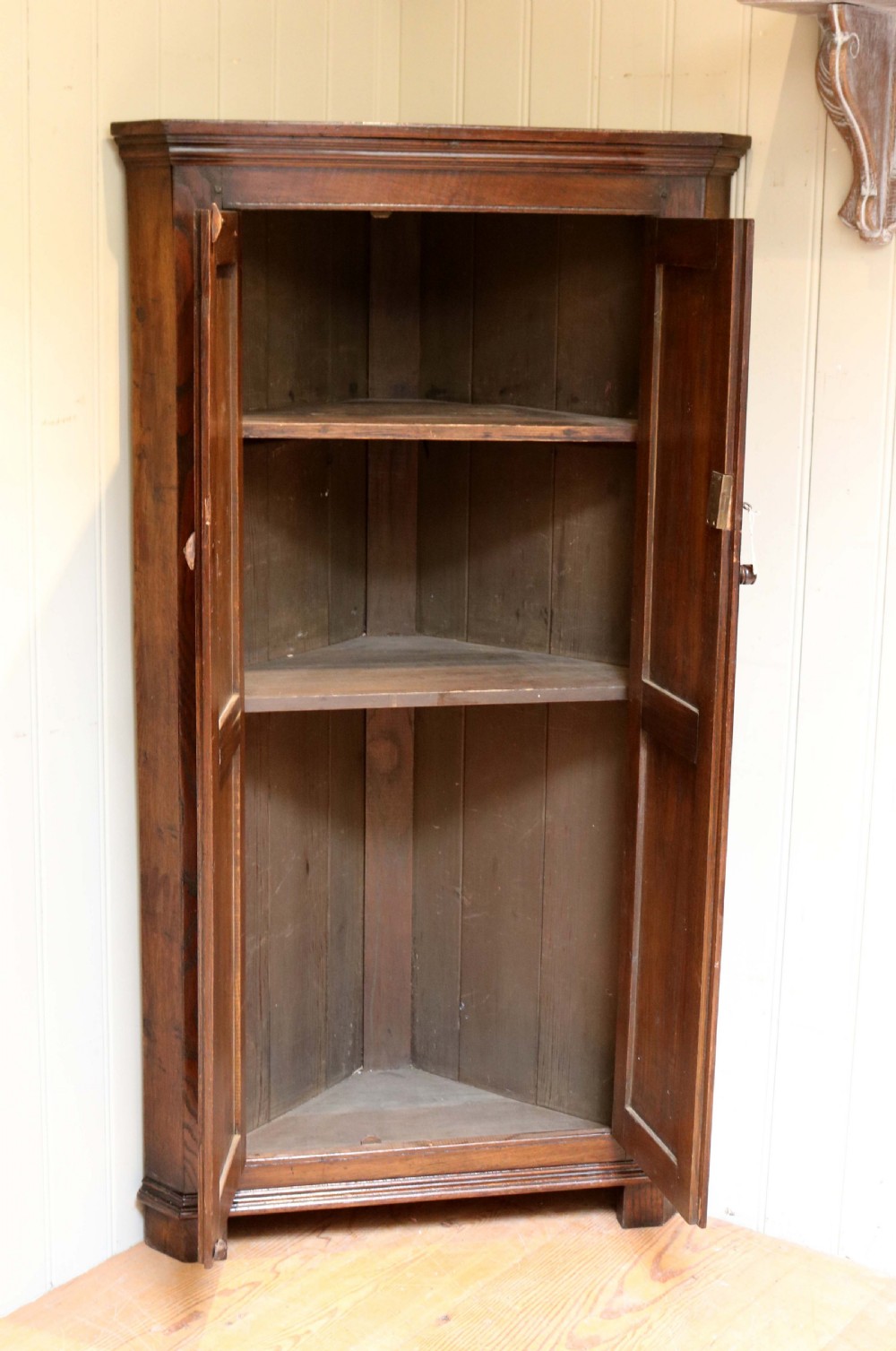 Oak Corner Cupboard View VI
