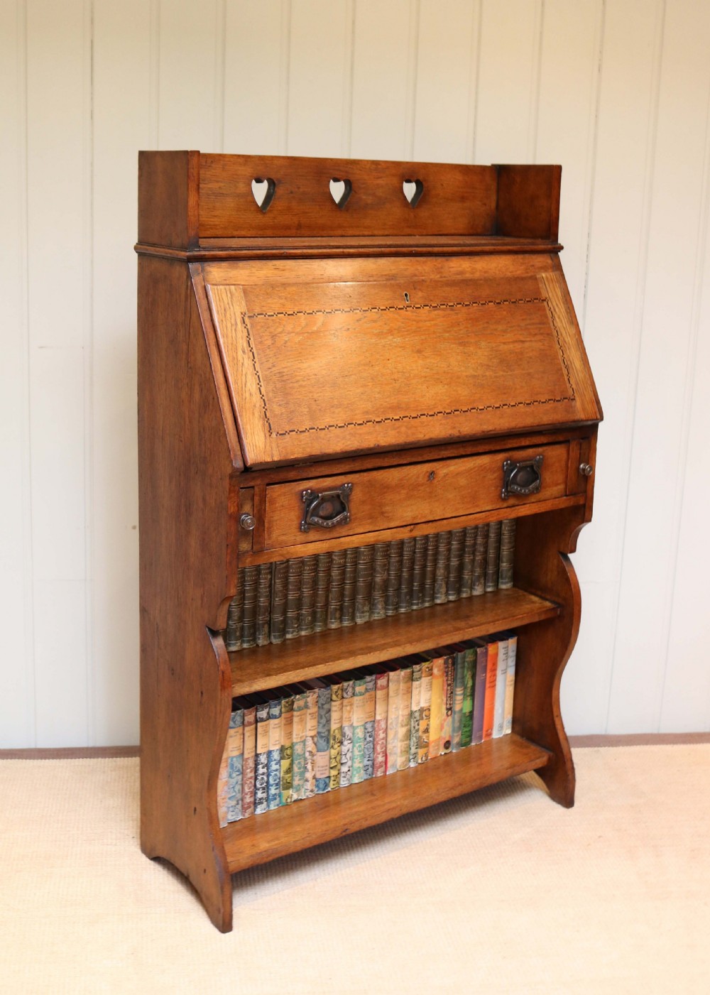 Arts And Crafts Inspired Students Bureau  View III
