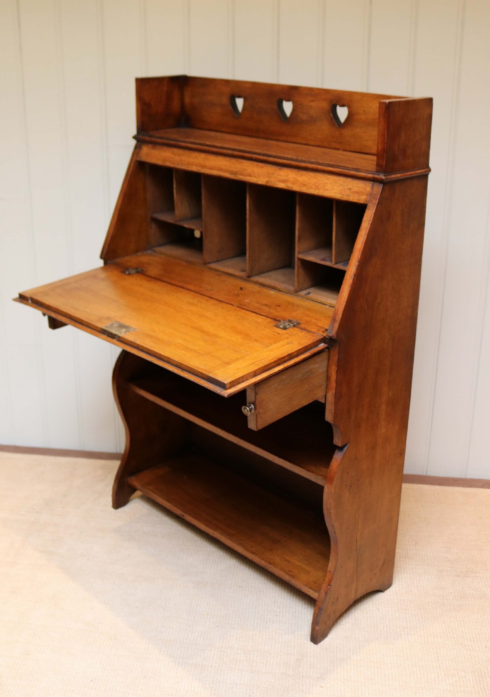 Arts And Crafts Inspired Students Bureau  View V